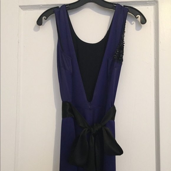 Vera Wang Sequin Evening Gown with Low Back - Picture 5 of 6